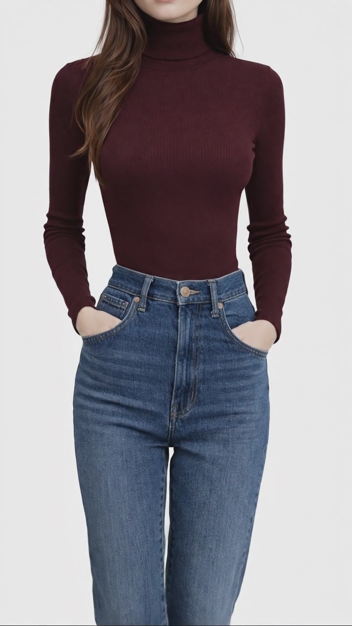 Colette Casein High-Neck Le Début